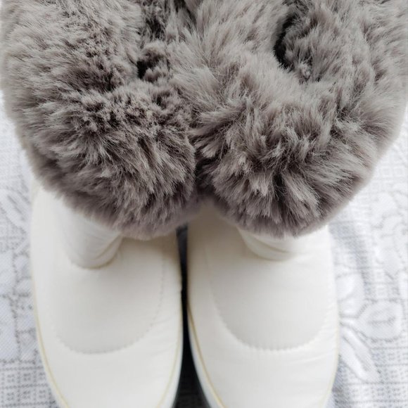 SOLD - Picture 1 of 3